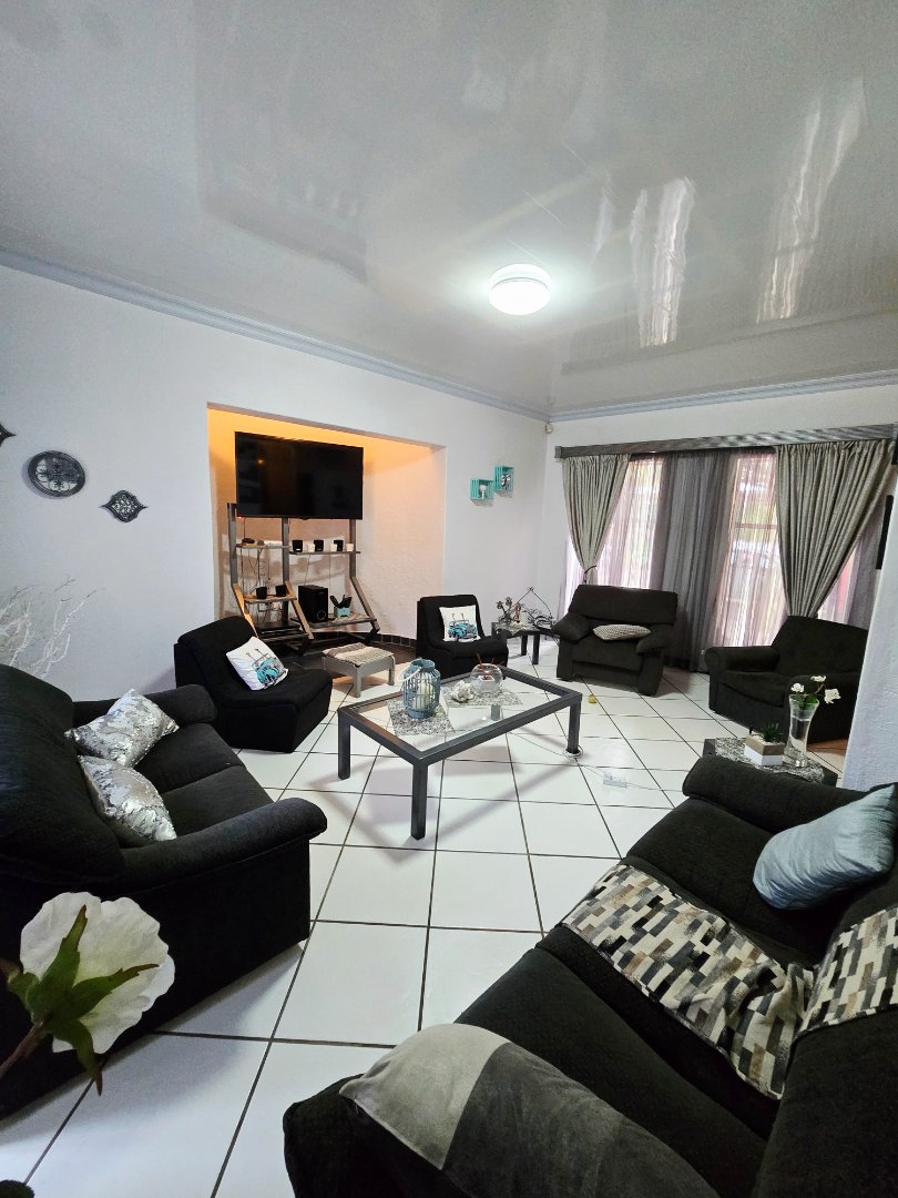 3 Bedroom Property for Sale in Wilkeville North West